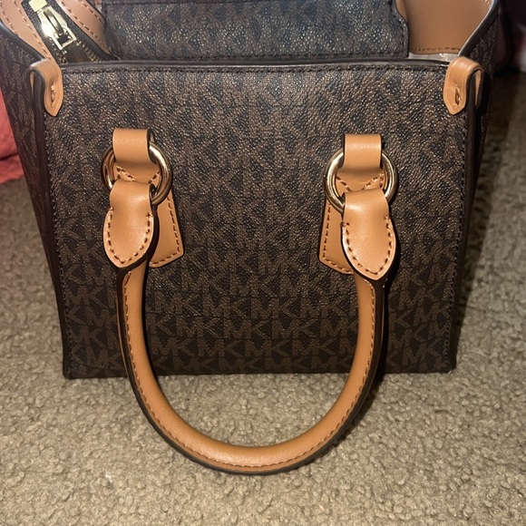 Michael Kors-Brown - Picture 3 of 5